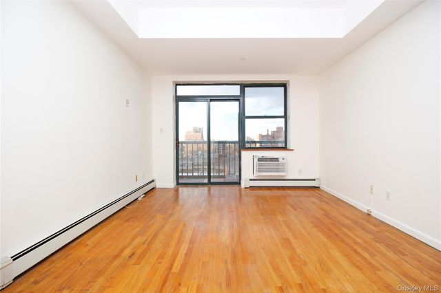 14218 S 38th Avenue 7D, Flushing, NY 11354