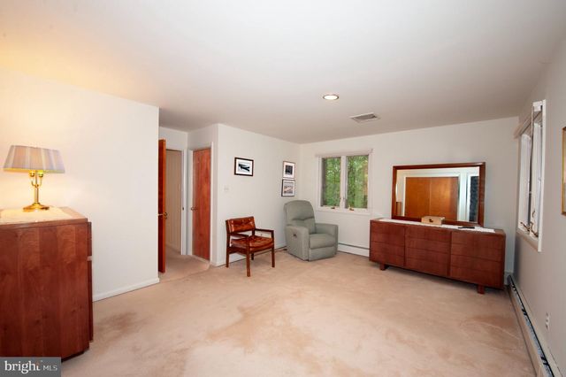 1717 HAMILTON DR, Valley Forge, PA 19481