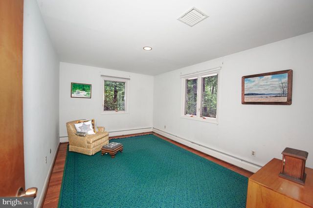 1717 HAMILTON DR, Valley Forge, PA 19481