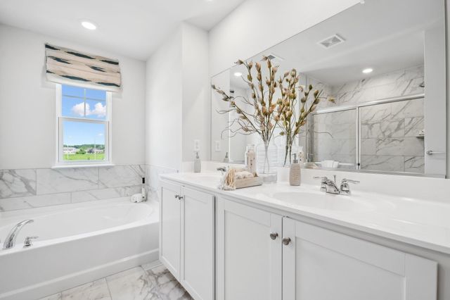 561 SUMMERCREST AVE, Waynesboro, VA 22980