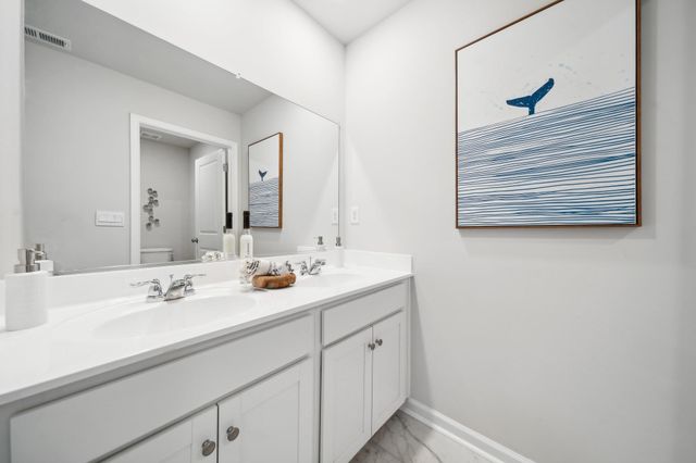 561 SUMMERCREST AVE, Waynesboro, VA 22980