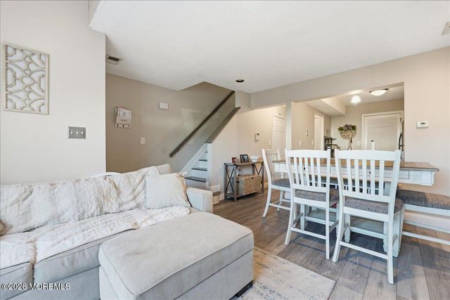 42 Richmond Court, Tinton Falls, NJ 07712