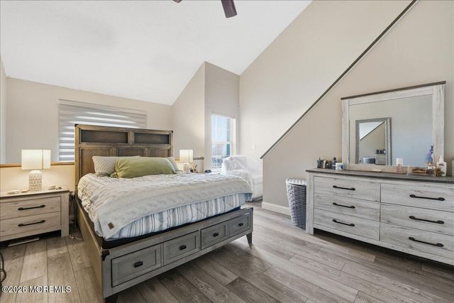 42 Richmond Court, Tinton Falls, NJ 07712