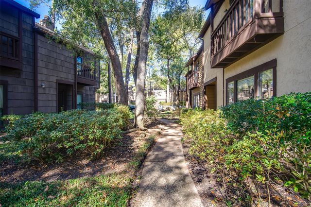 11711 Memorial Drive 621, Houston, TX 77024