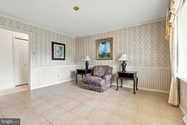 201 HEMLOCK CIR, North Wales, PA 19454