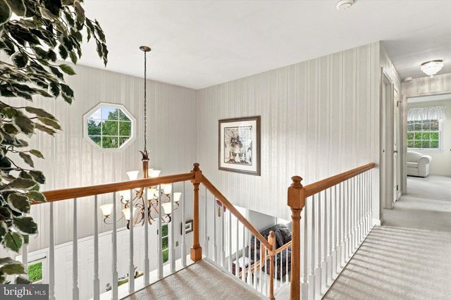 201 HEMLOCK CIR, North Wales, PA 19454