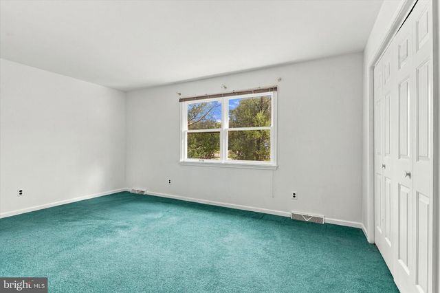 201 HEMLOCK CIR, North Wales, PA 19454