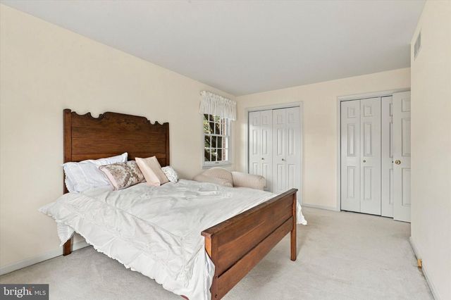 201 HEMLOCK CIR, North Wales, PA 19454
