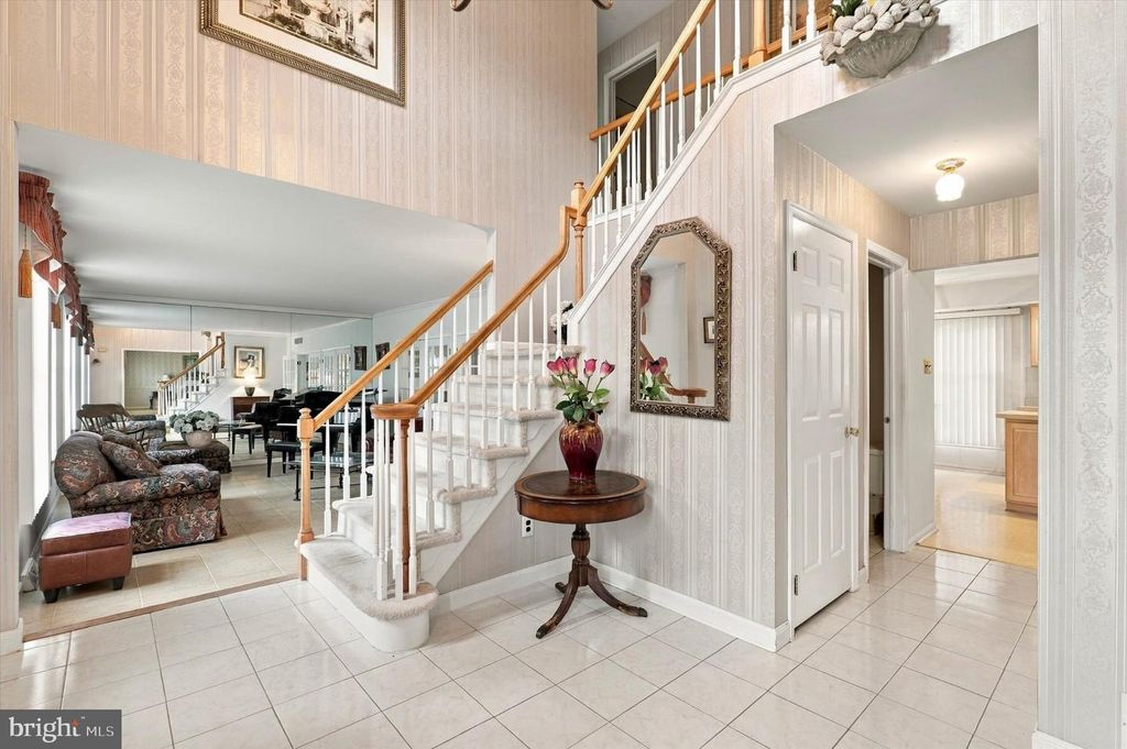 201 HEMLOCK CIR, North Wales, PA 19454 — photo 3