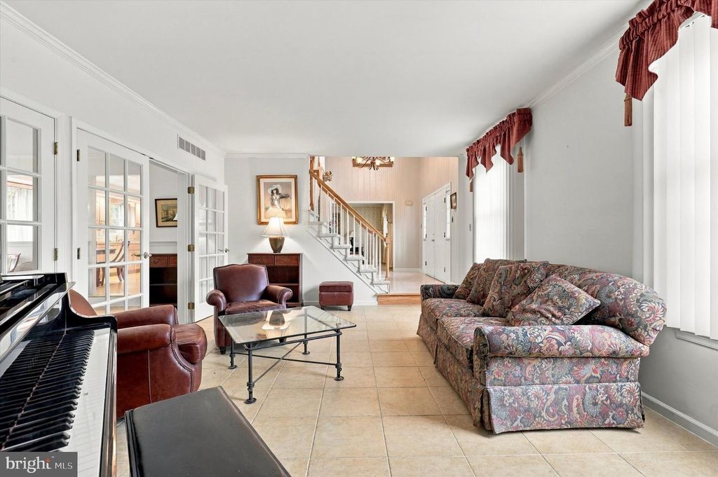 201 HEMLOCK CIR, North Wales, PA 19454 — photo 5