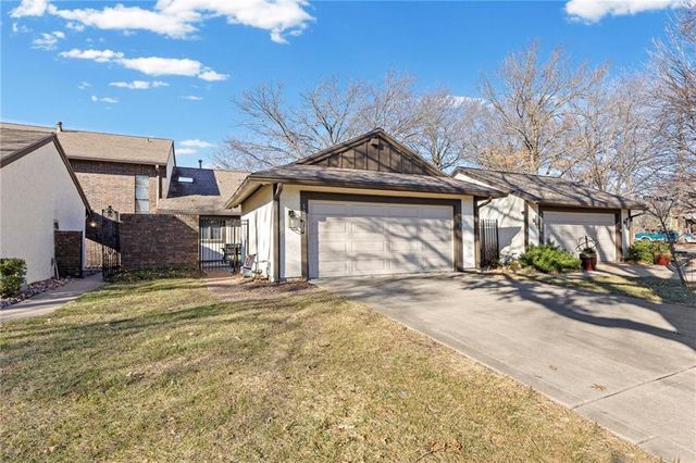 12758 Overbrook Road, Leawood, KS 66209