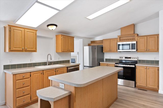 18222 W SR 902 Hwy, Medical Lake, WA 99022