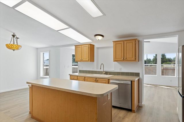 18222 W SR 902 Hwy, Medical Lake, WA 99022