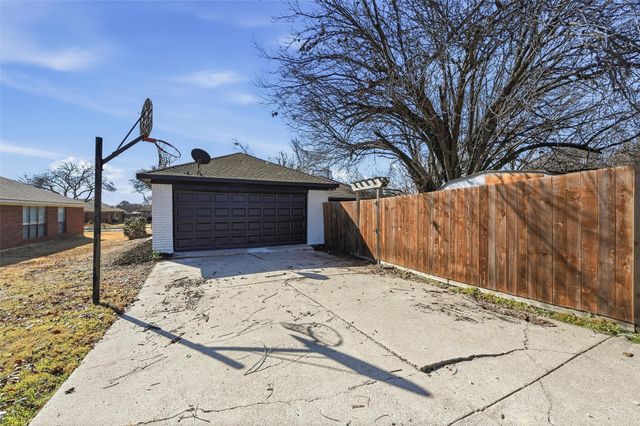 1541 Sunswept Terrace, Lewisville, TX 75077