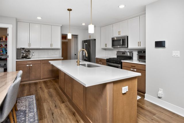 2927 Birchwood Drive, Norwalk, IA 50211