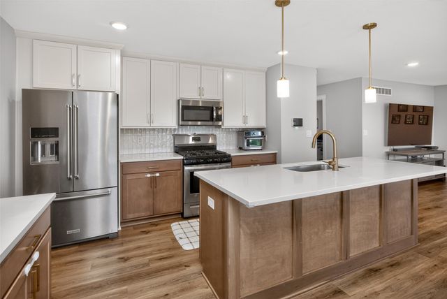 2927 Birchwood Drive, Norwalk, IA 50211