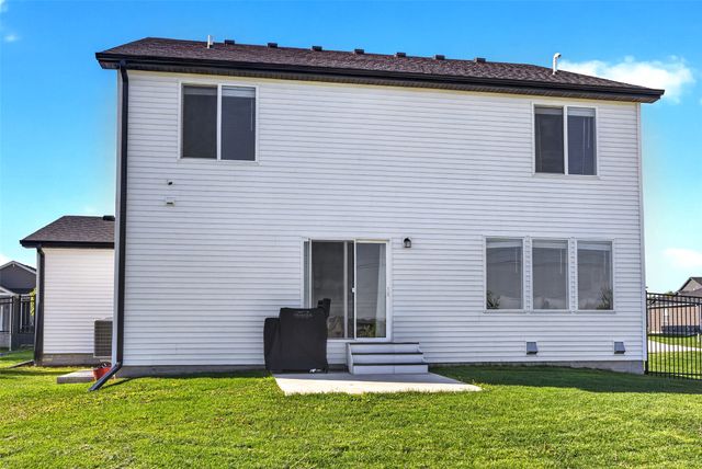 2927 Birchwood Drive, Norwalk, IA 50211