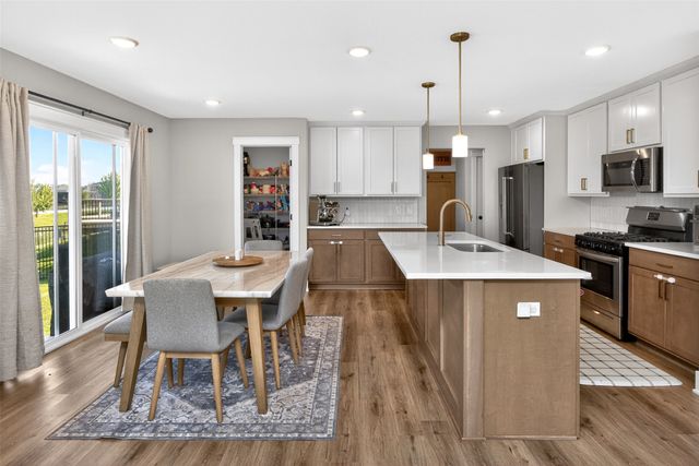 2927 Birchwood Drive, Norwalk, IA 50211