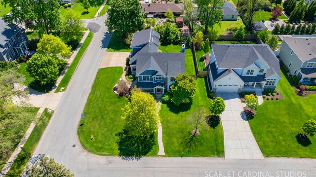 532 Turf Lane, Wheaton, IL 60187
