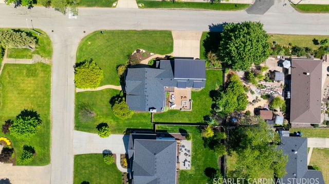 532 Turf Lane, Wheaton, IL 60187