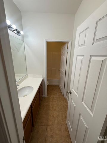 11927 Blanket Flower Drive, Bakersfield, CA 93311