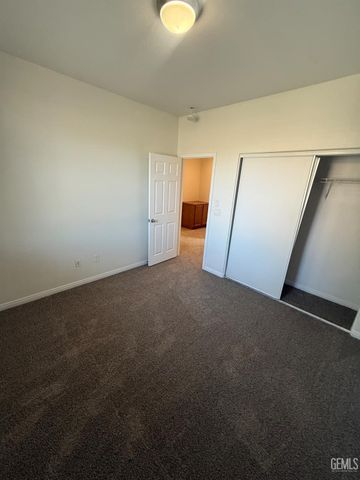 11927 Blanket Flower Drive, Bakersfield, CA 93311