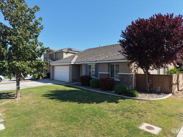 11927 Blanket Flower Drive, Bakersfield, CA 93311