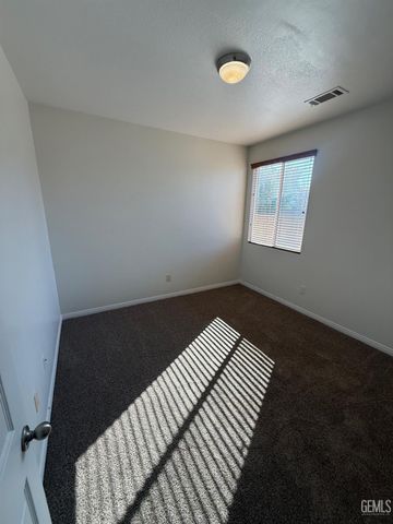 11927 Blanket Flower Drive, Bakersfield, CA 93311