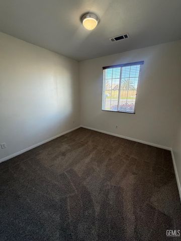 11927 Blanket Flower Drive, Bakersfield, CA 93311