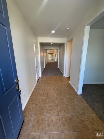 11927 Blanket Flower Drive, Bakersfield, CA 93311