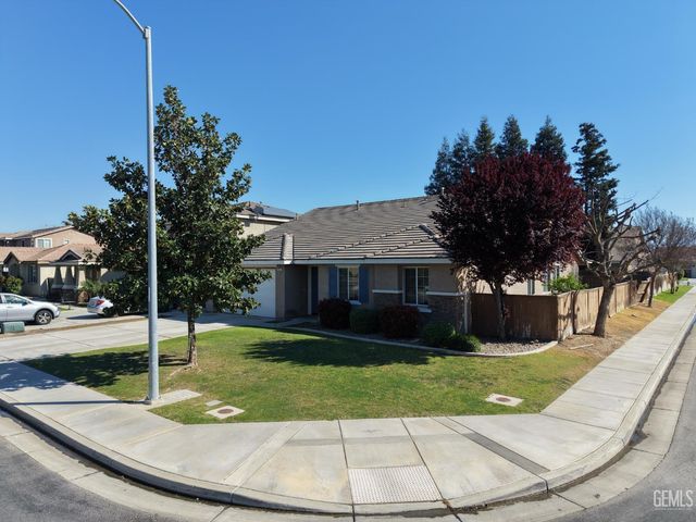 11927 Blanket Flower Drive, Bakersfield, CA 93311