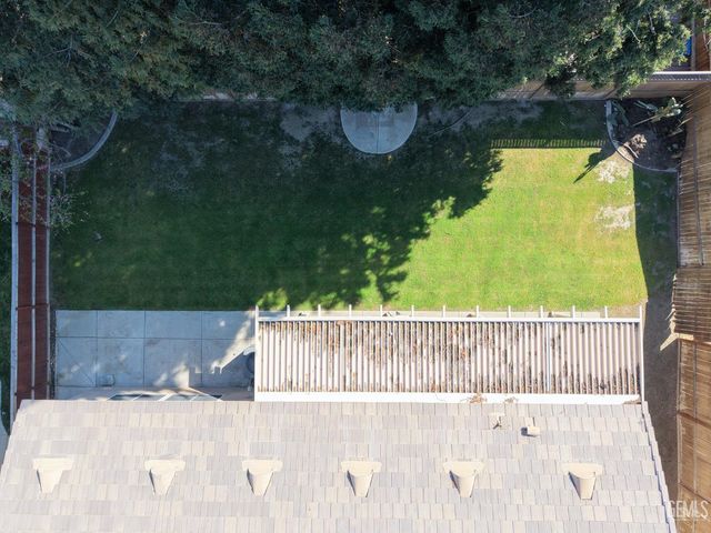 11927 Blanket Flower Drive, Bakersfield, CA 93311