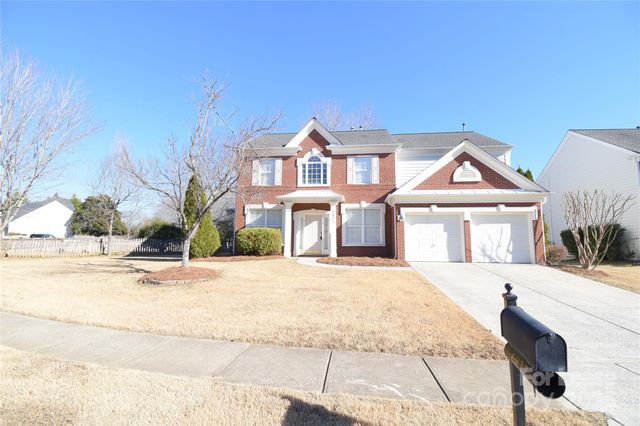 6827 Braddock Lane, Charlotte, NC 28277