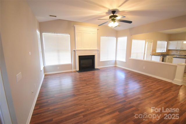 6827 Braddock Lane, Charlotte, NC 28277