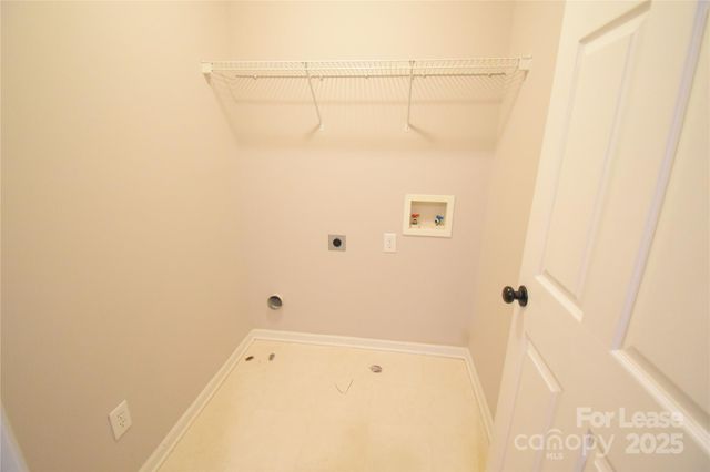 6827 Braddock Lane, Charlotte, NC 28277