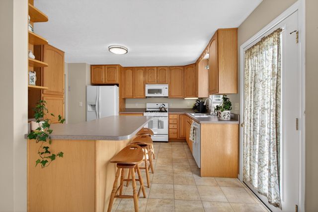 2073 Elwood Boulevard, Spring Arbor, MI 49283