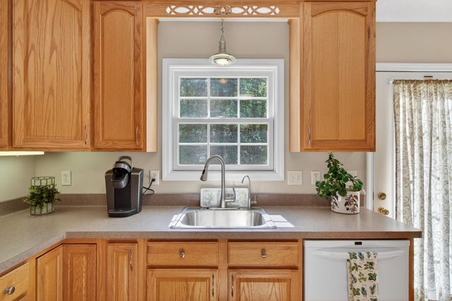 2073 Elwood Boulevard, Spring Arbor, MI 49283
