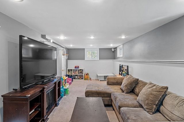 6 Philips Road, Stoneham, MA 02180