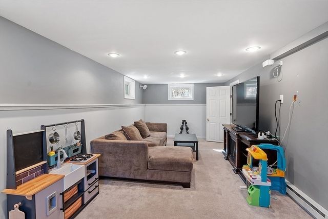6 Philips Road, Stoneham, MA 02180