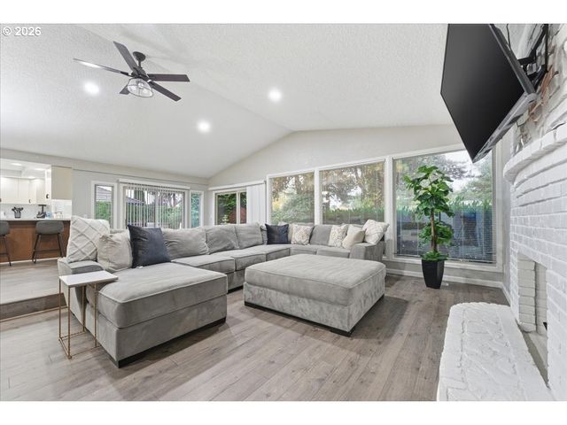 7610 Ne MEADOWS Dr, Vancouver, WA 98662