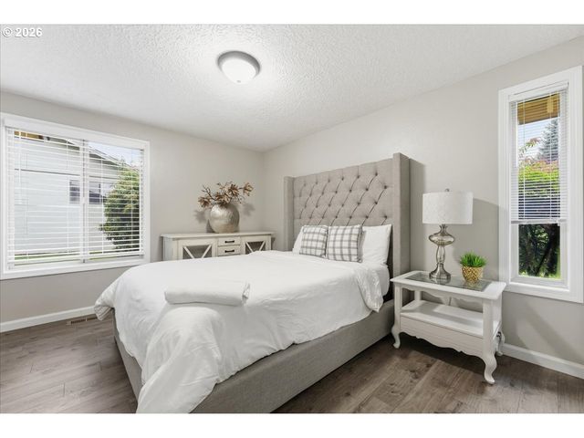 7610 Ne MEADOWS Dr, Vancouver, WA 98662