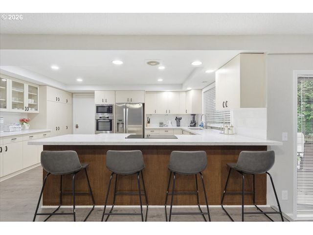 7610 Ne MEADOWS Dr, Vancouver, WA 98662