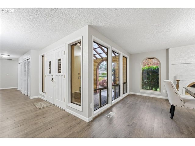 7610 Ne MEADOWS Dr, Vancouver, WA 98662