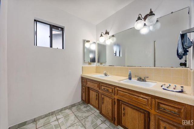 5116 Sherman Avenue, Bakersfield, CA 93309