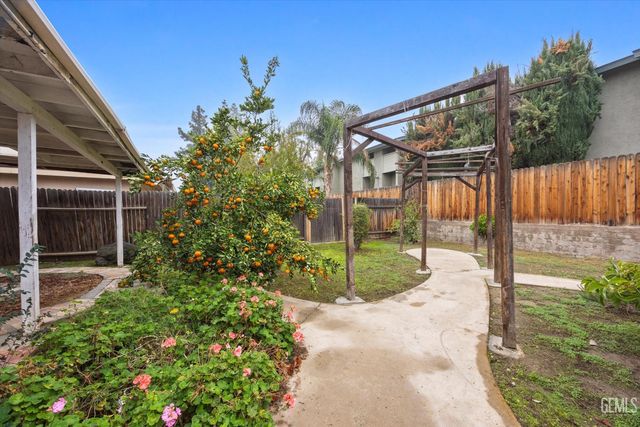 5116 Sherman Avenue, Bakersfield, CA 93309