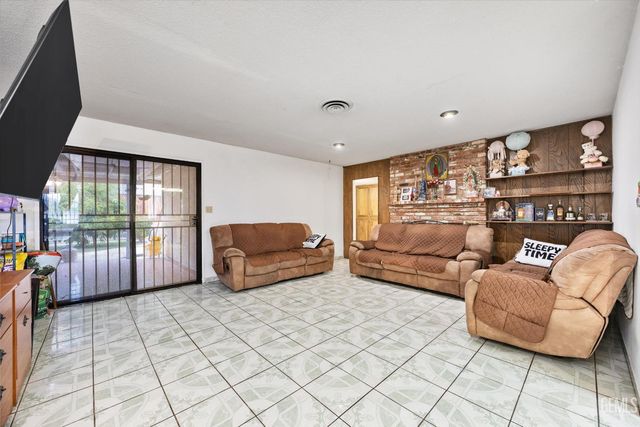 5116 Sherman Avenue, Bakersfield, CA 93309