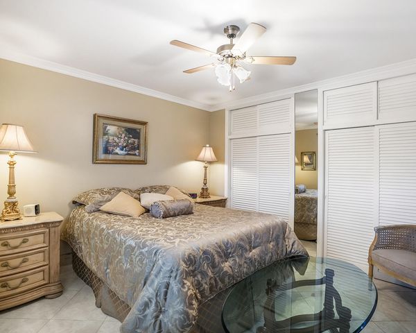 16801 NE 13th Avenue 308, Miami, FL 33162