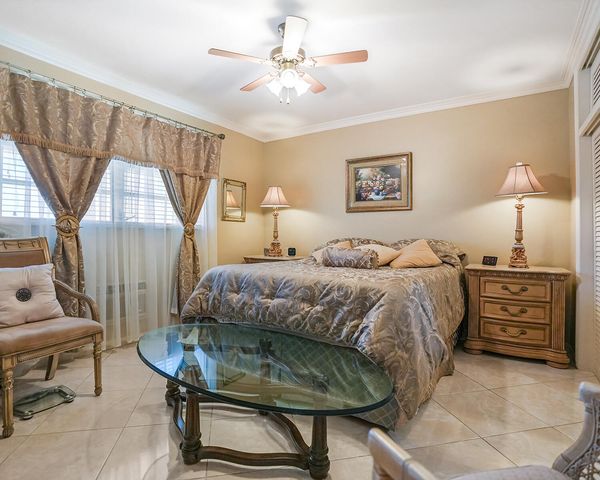 16801 NE 13th Avenue 308, Miami, FL 33162