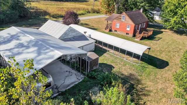 504 Elm Street, Godfrey, IL 62035