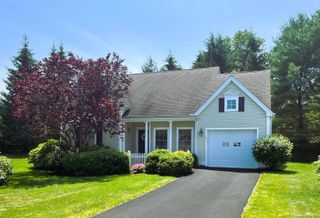 7 Clover Lane 7, Farmington, CT 06032